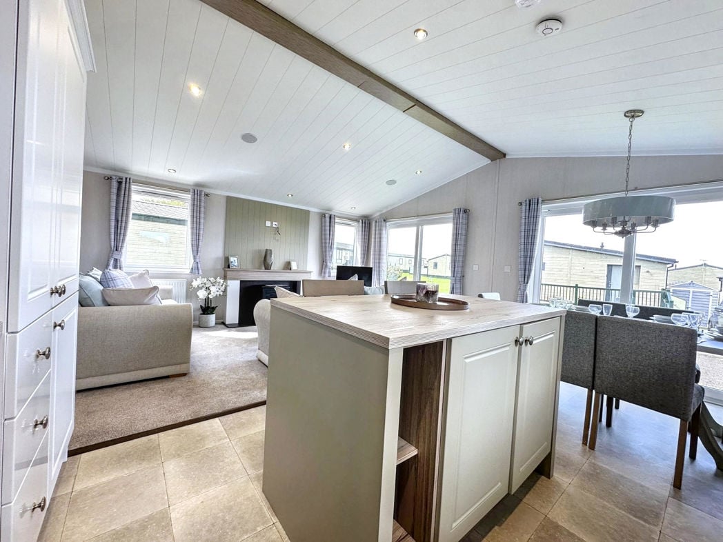 Property image 2 of 24