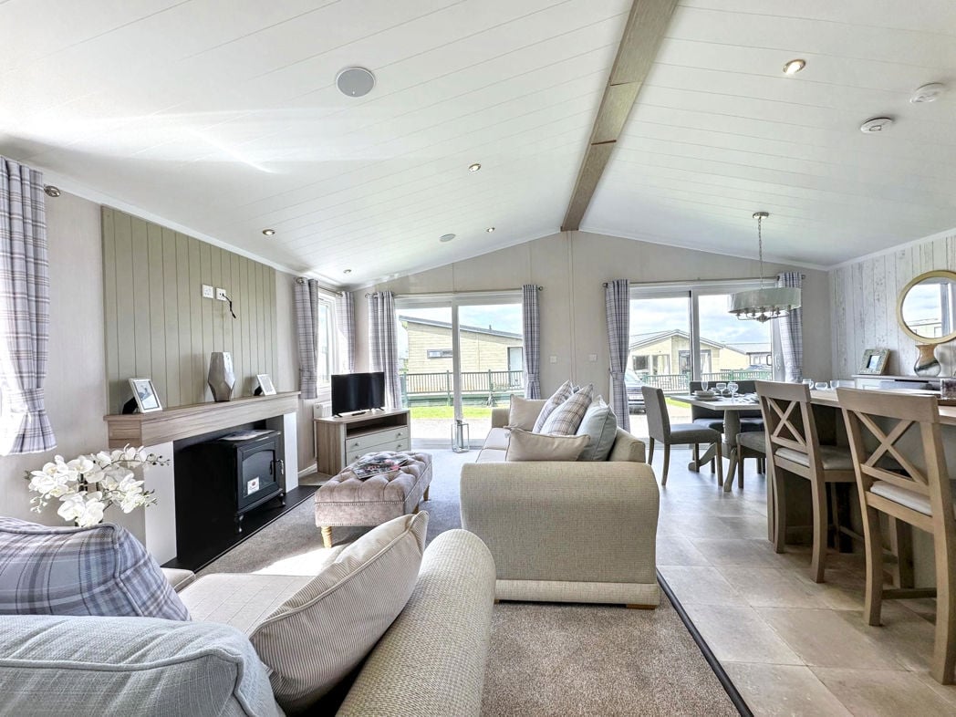 Property image 3 of 24