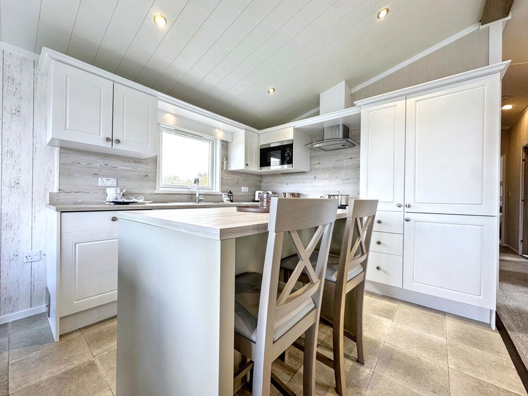 Property image 5 of 24