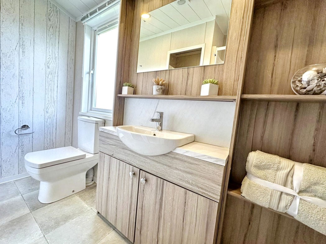 Property image 11 of 24