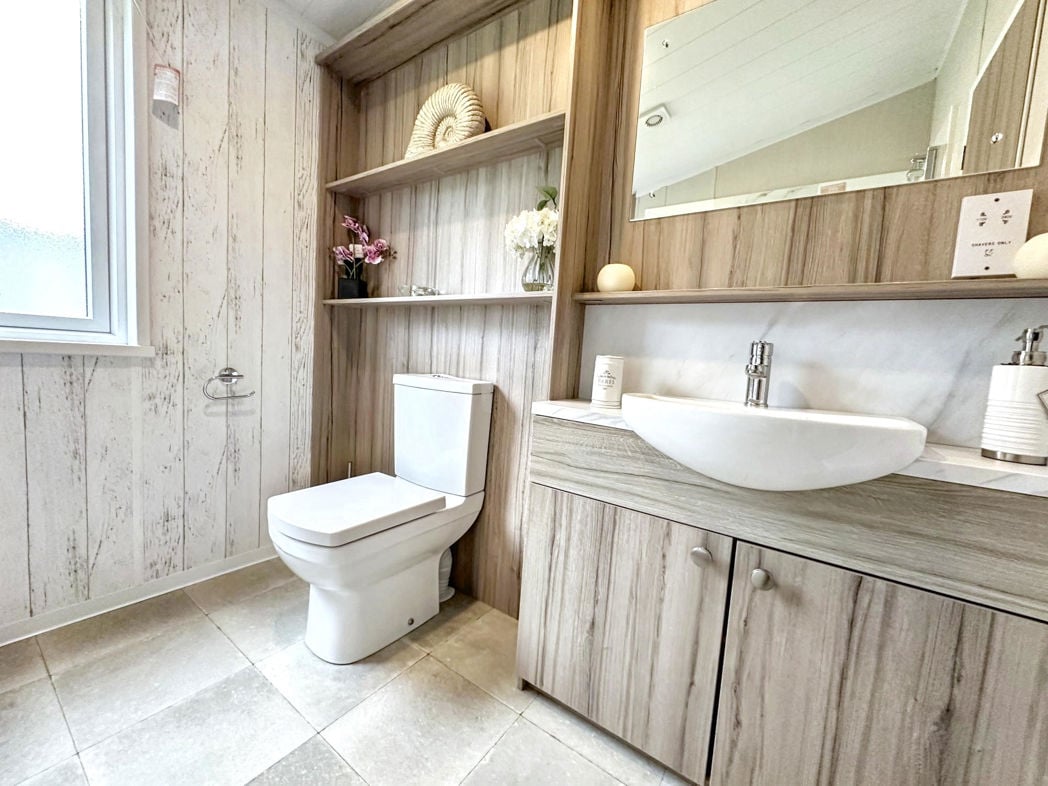 Property image 16 of 24