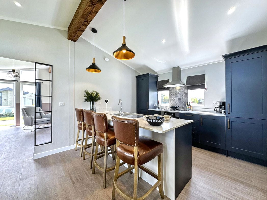 Property image 5 of 19