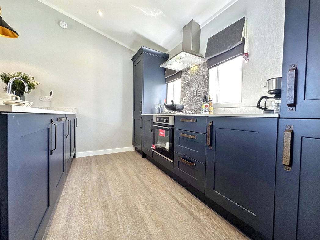 Property image 6 of 19