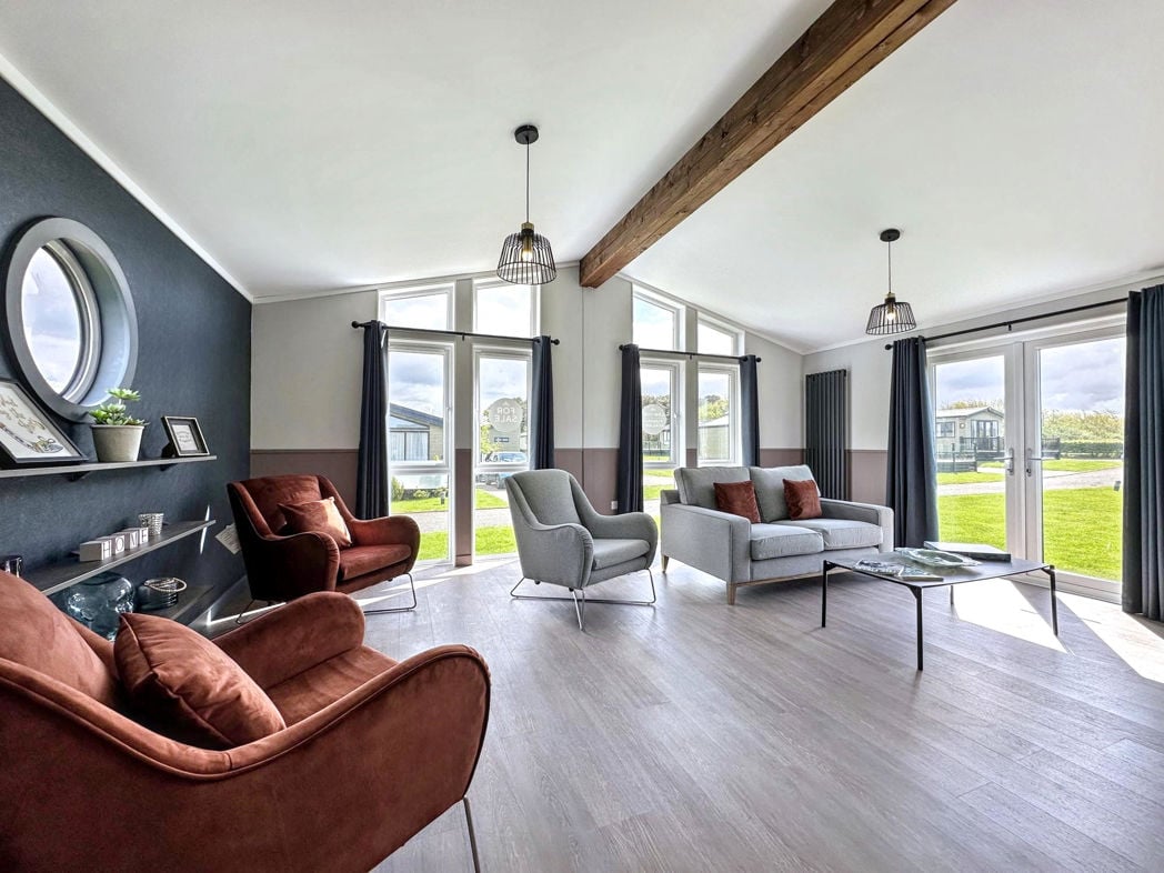 Property image 3 of 19