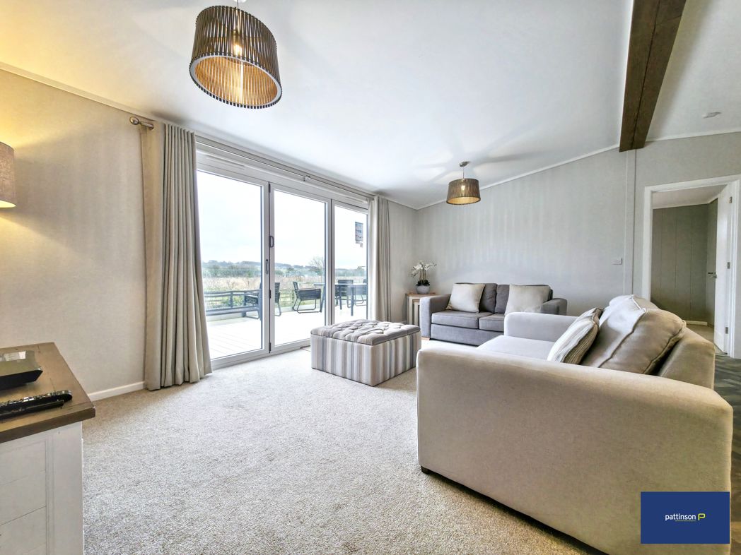 Property image 3 of 23
