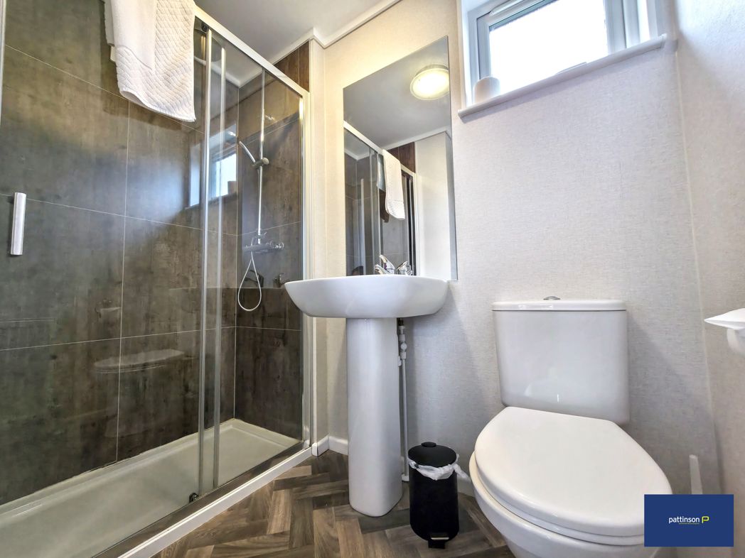 Property image 10 of 23