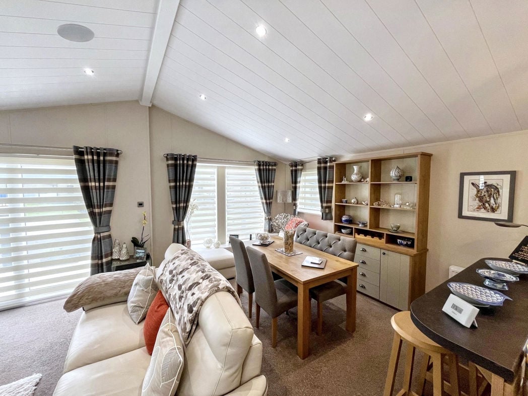 Property image 3 of 12