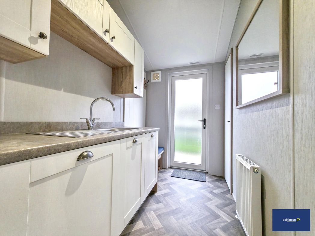 Property image 7 of 14
