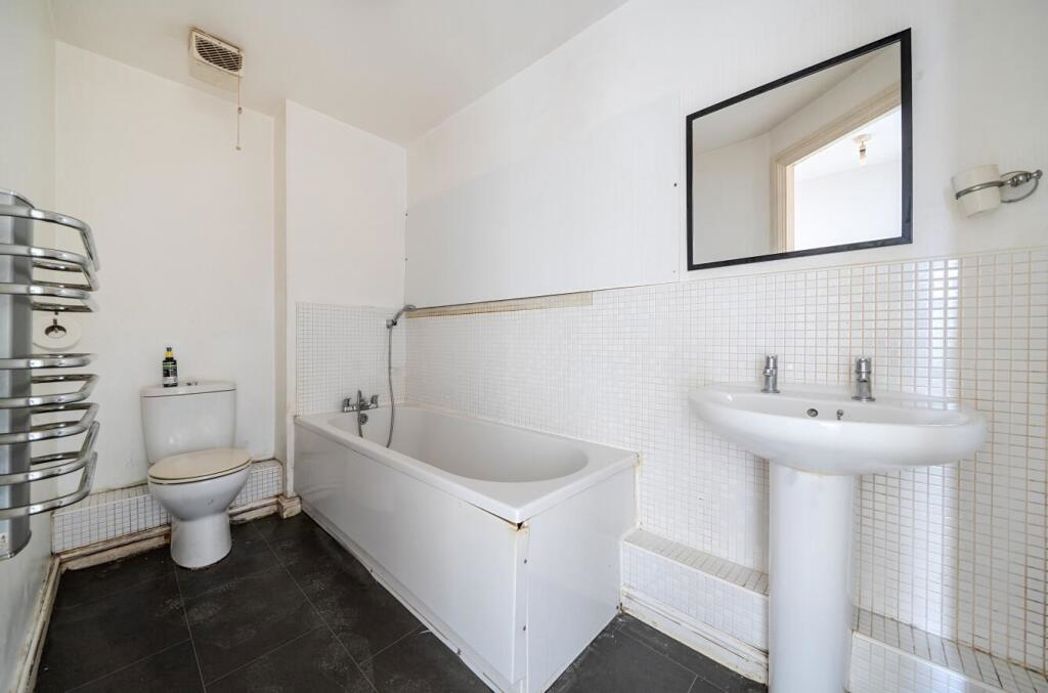 Property image 4 of 17