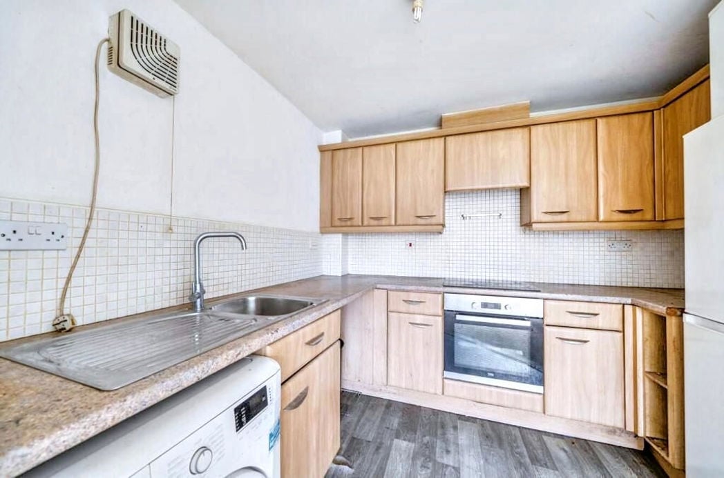 Property image 2 of 17