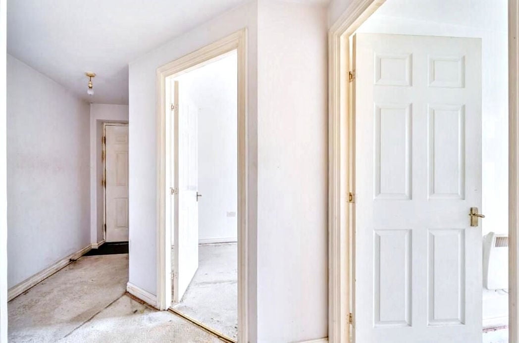Property image 3 of 17