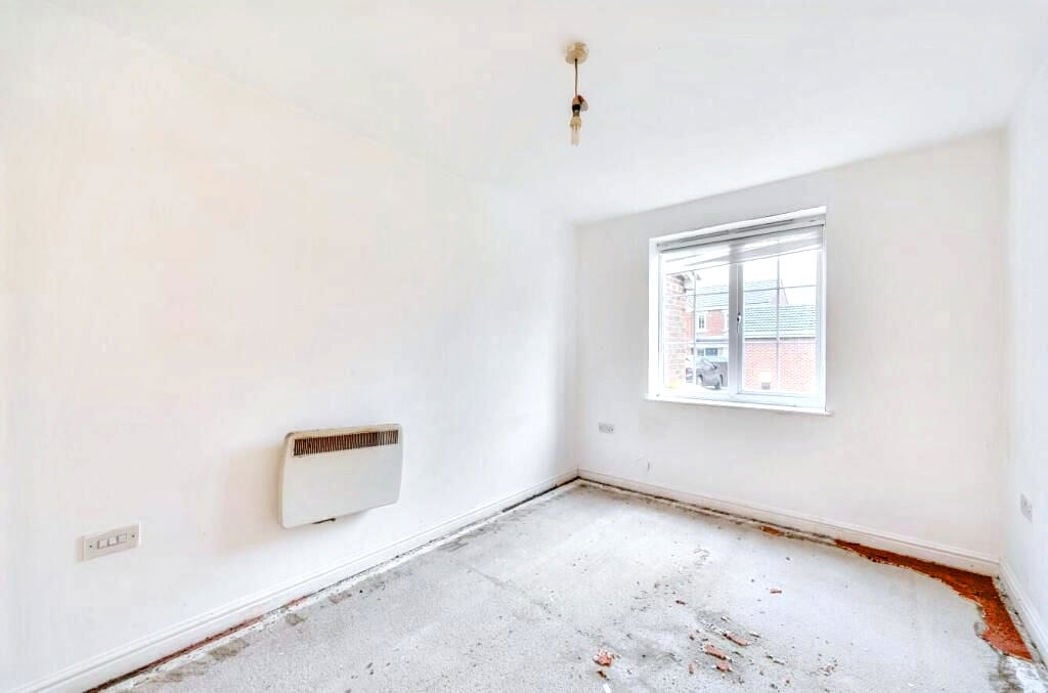 Property image 12 of 17