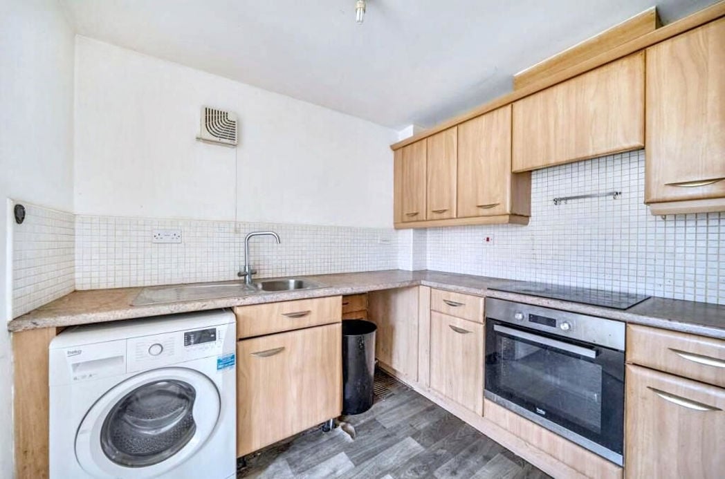 Property image 14 of 17
