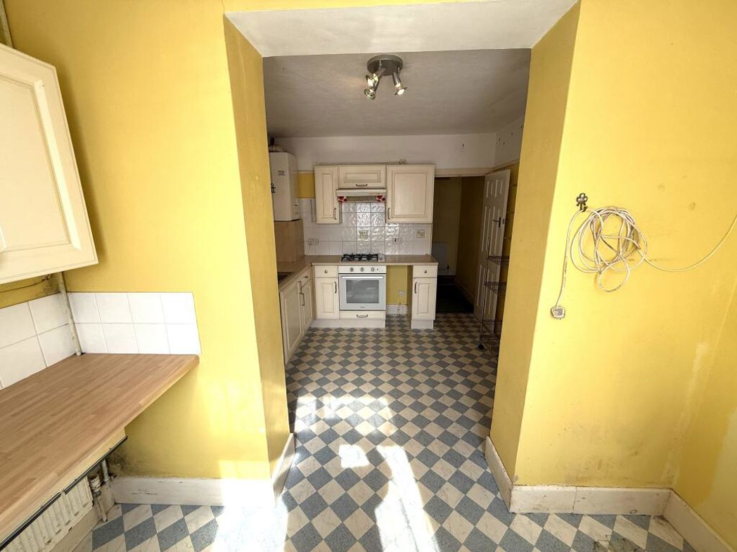 Property image 8 of 17