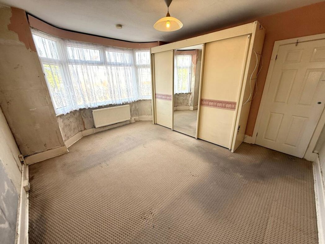 Property image 11 of 17