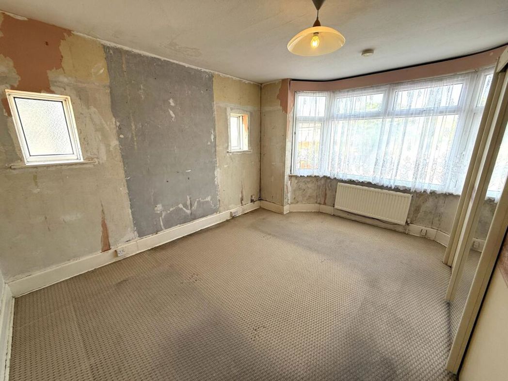 Property image 10 of 17