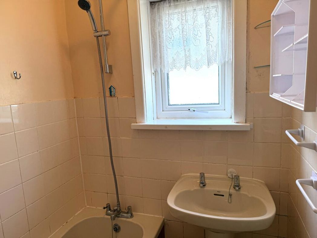 Property image 13 of 17