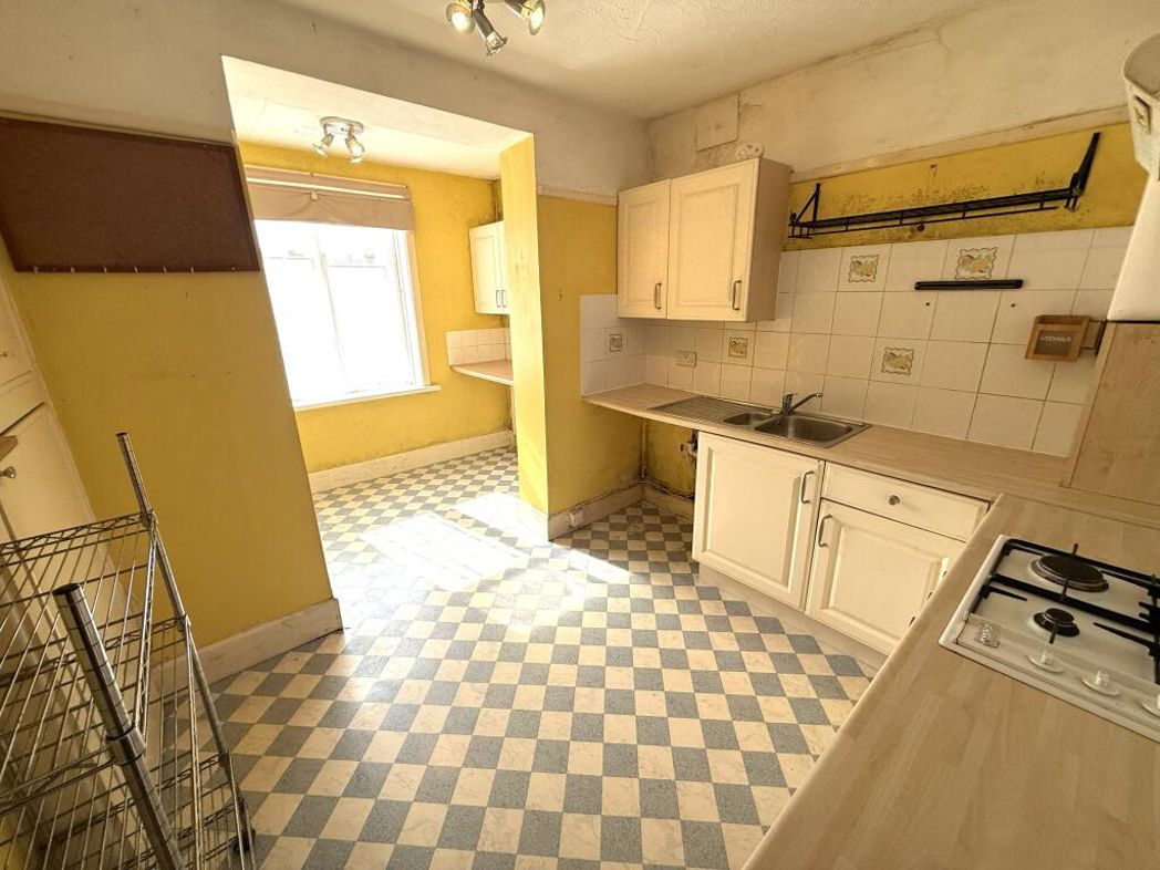 Property image 7 of 17