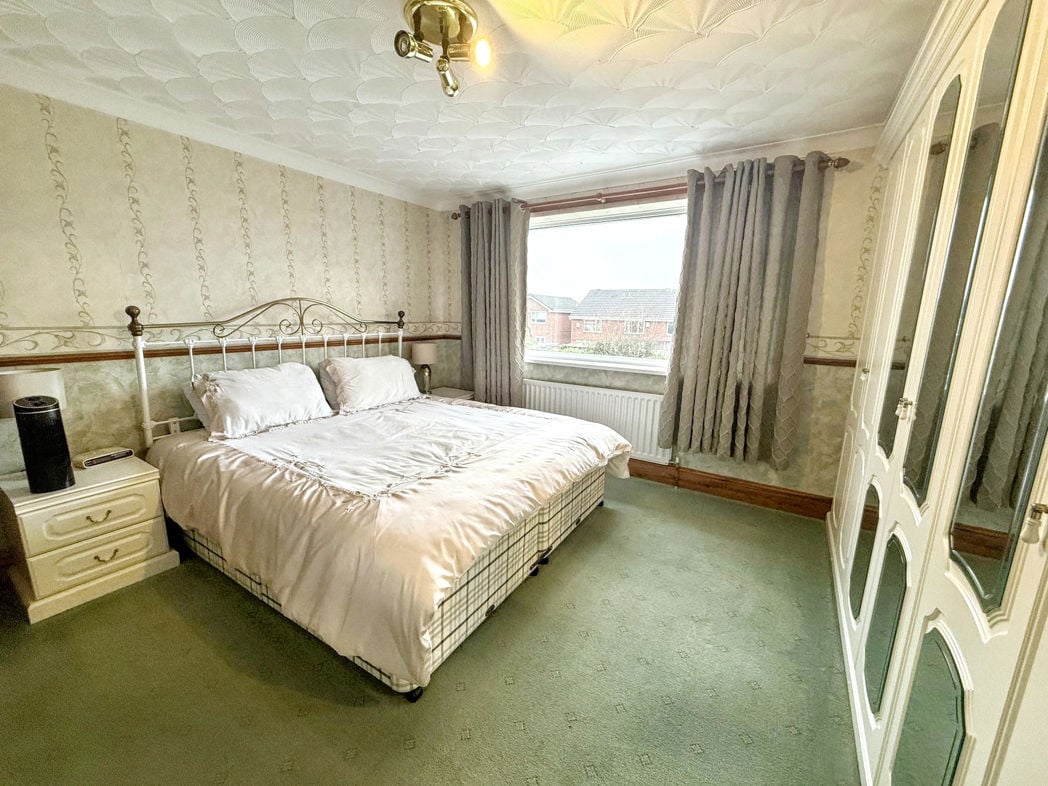 Property image 11 of 19