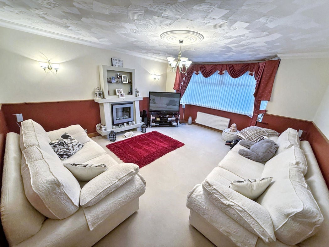 Property image 3 of 19