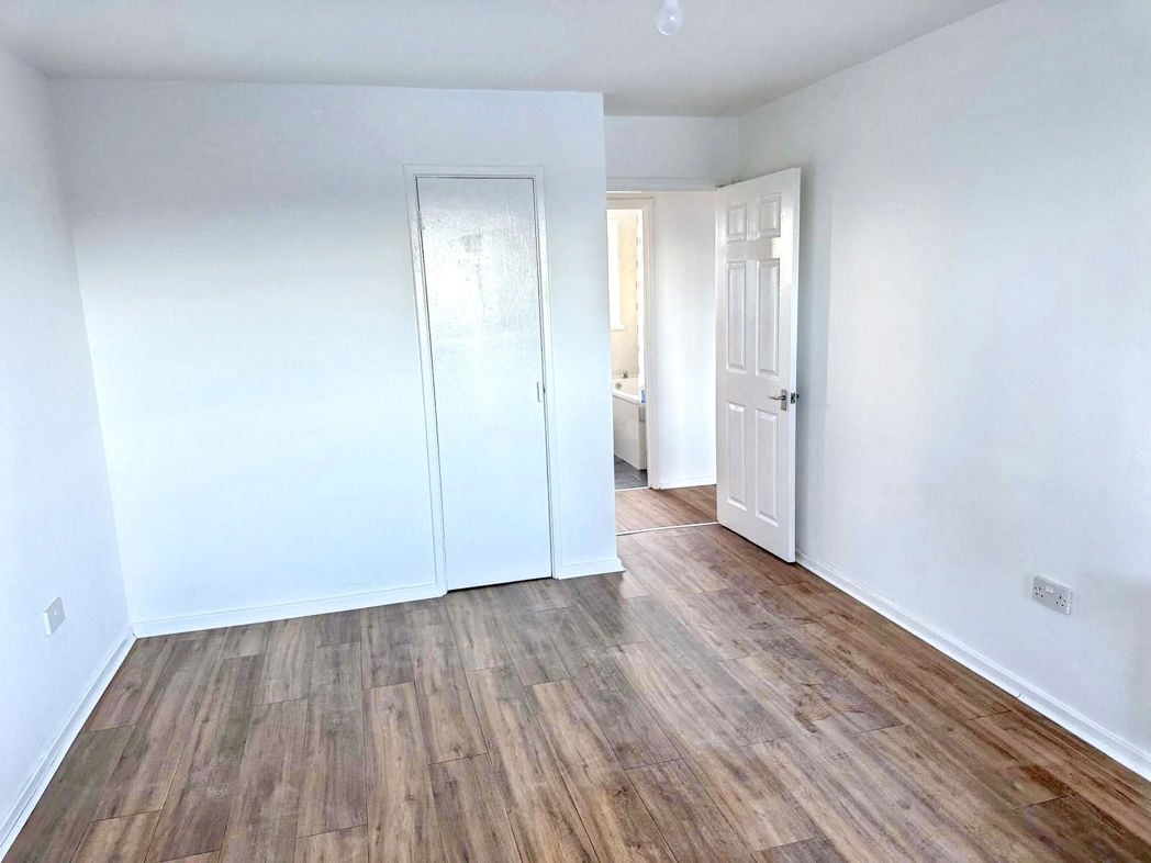 Property image 9 of 9