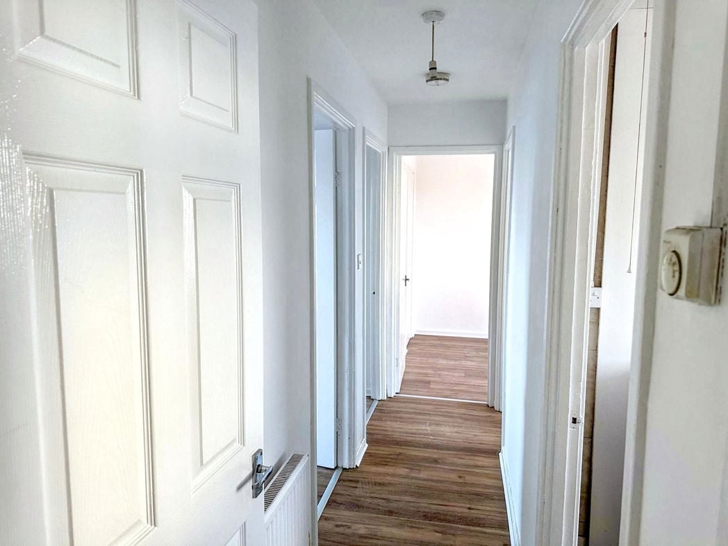 Property image 3 of 9