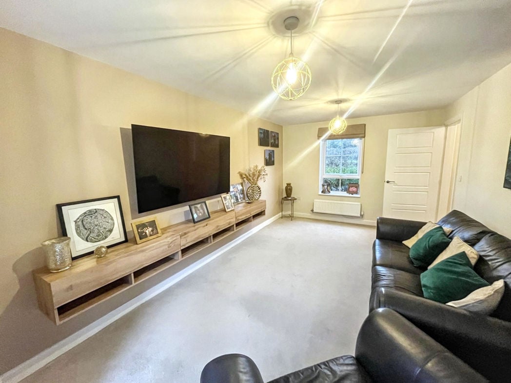 Property image 3 of 17