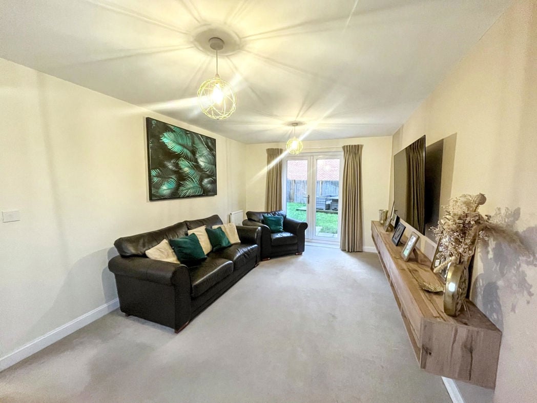 Property image 5 of 17