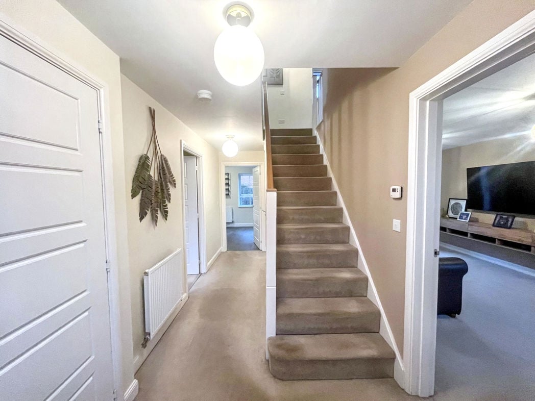 Property image 6 of 17