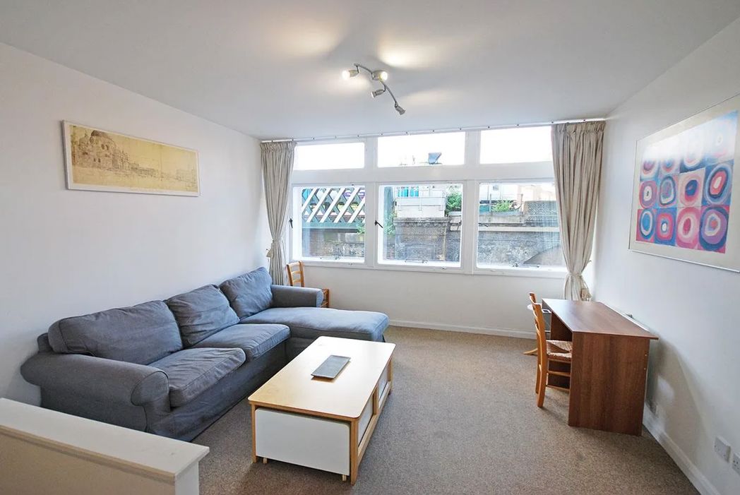 Property image 2 of 7