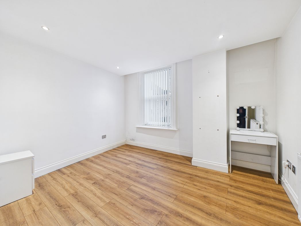 Property image 6 of 6