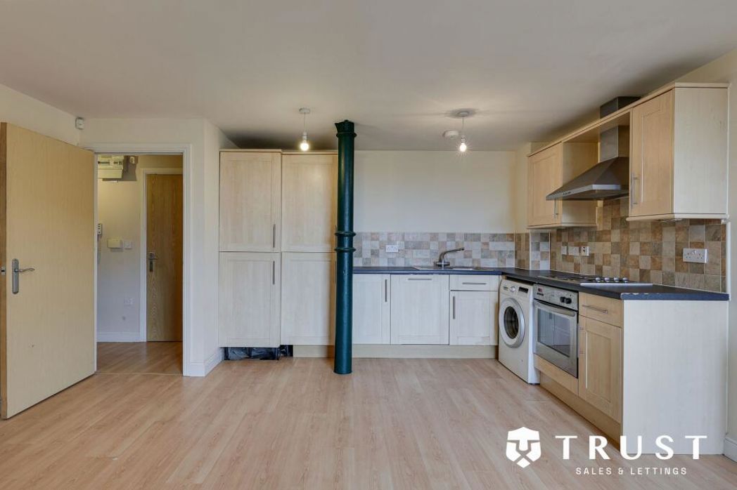 Property image 4 of 16