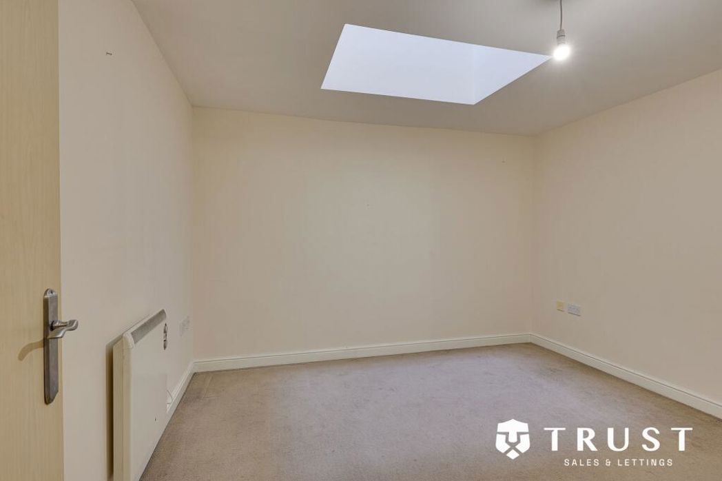 Property image 9 of 16