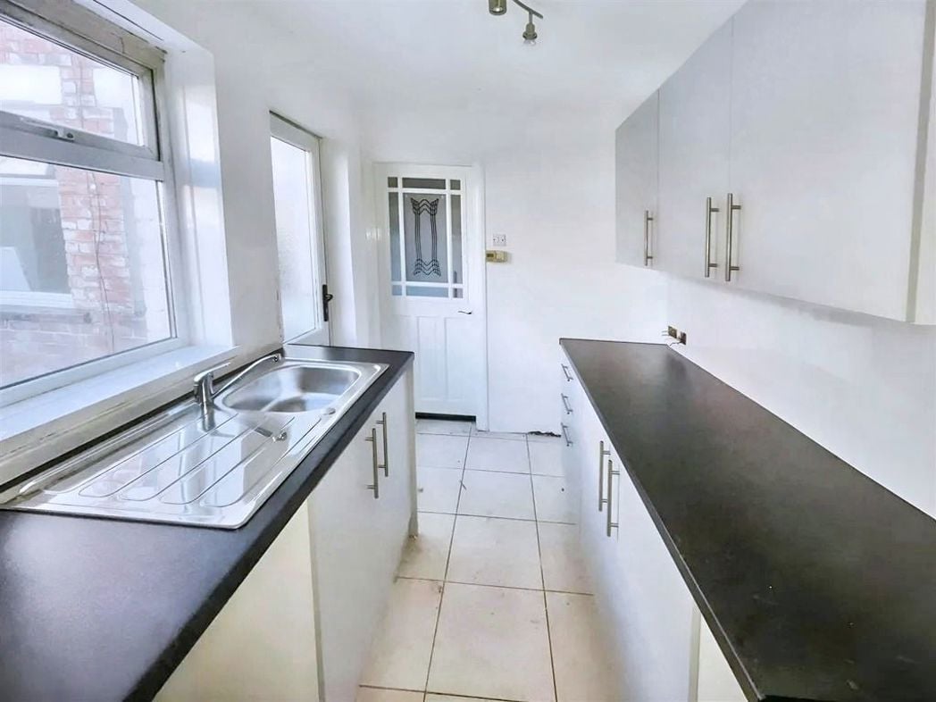 Property image 4 of 7