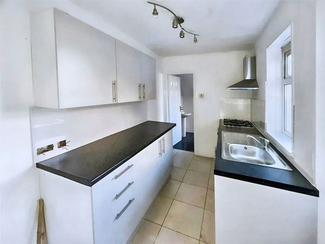 Property image 3 of 7