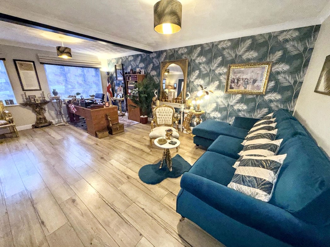 Property image 4 of 20