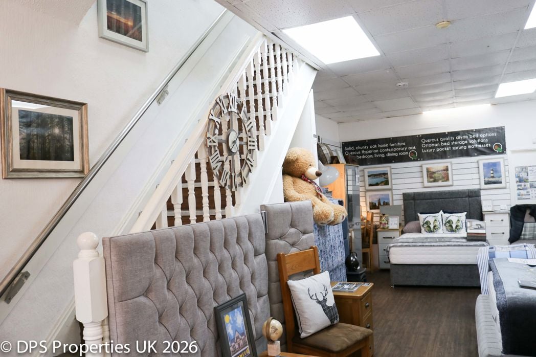 Property image 3 of 8