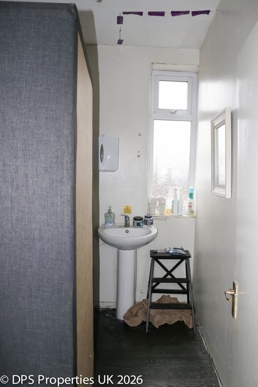 Property image 7 of 8