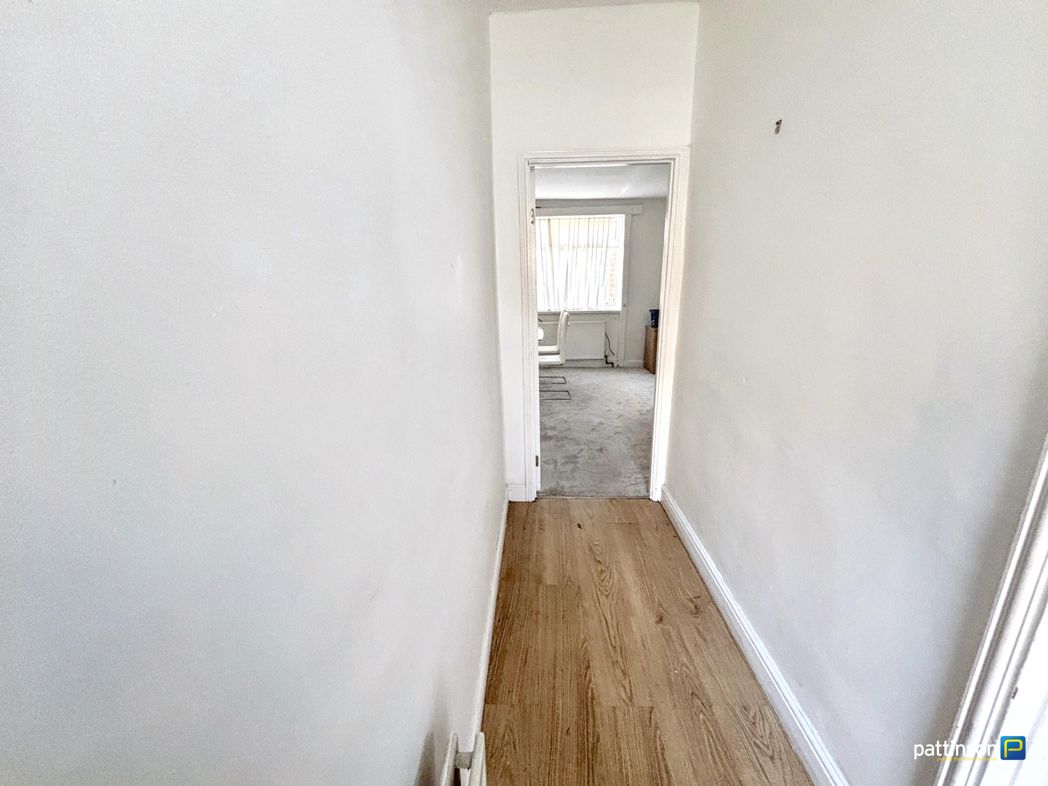 Property image 5 of 8