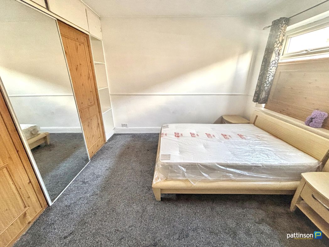 Property image 2 of 8