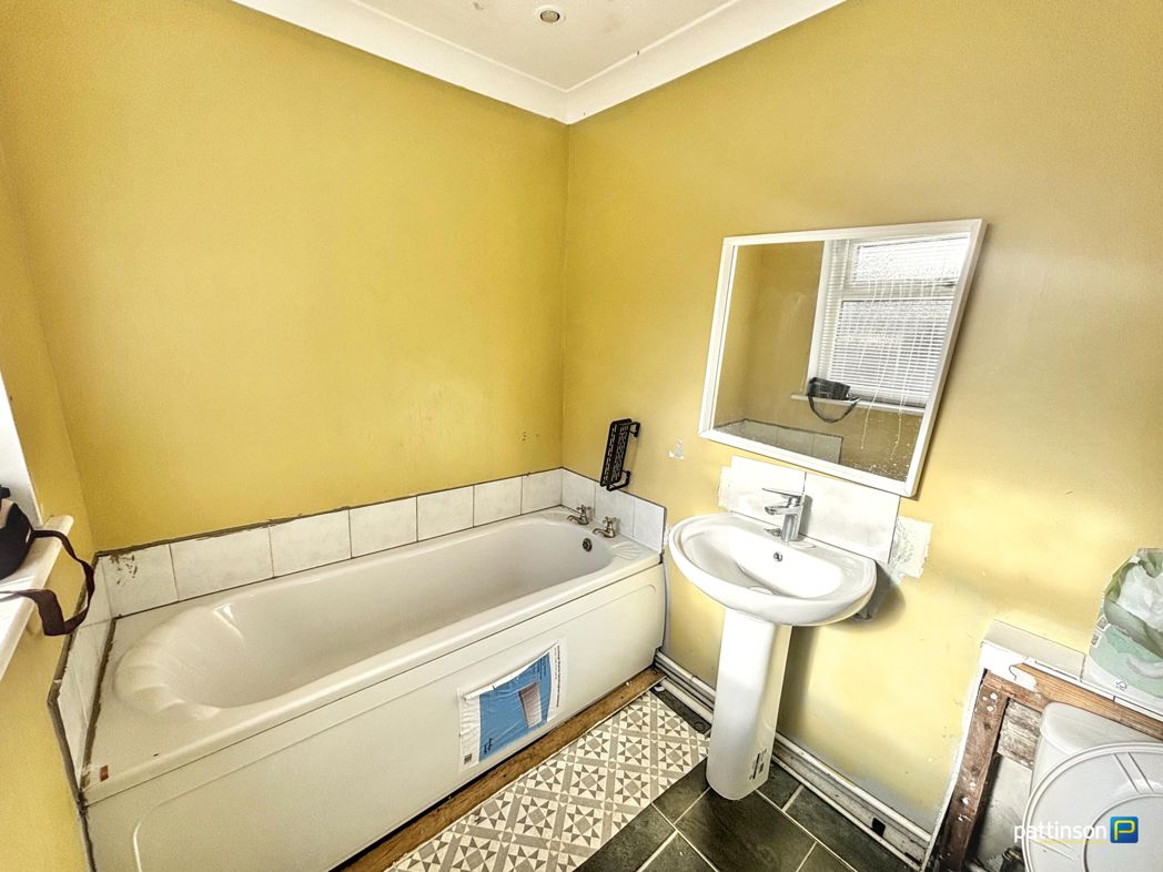 Property image 4 of 8