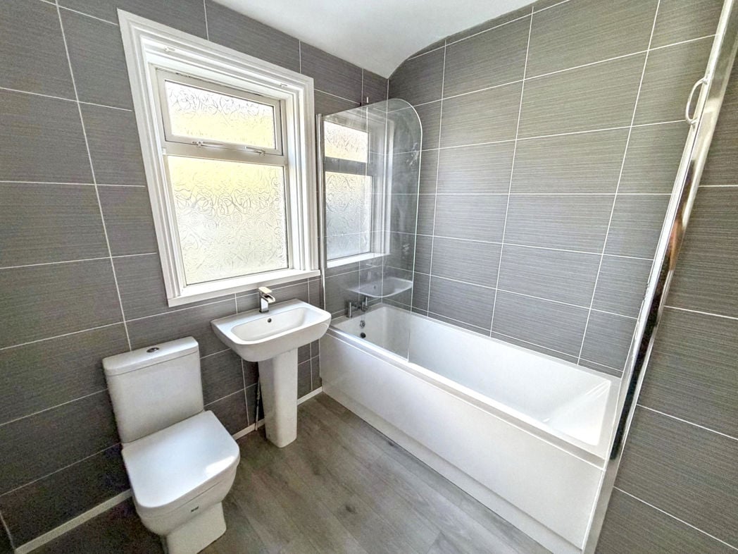 Property image 3 of 14