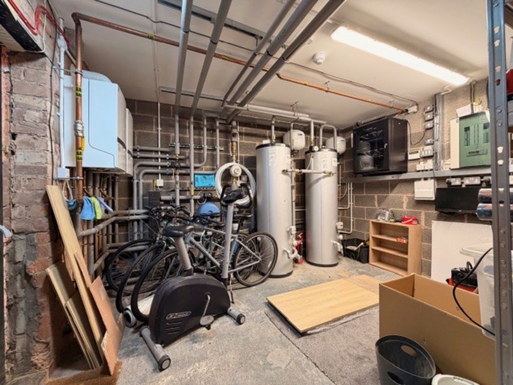 Property image 34 of 52