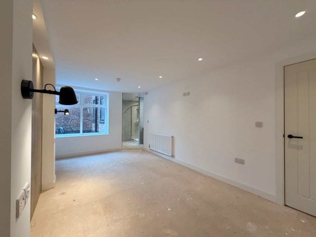 Property image 35 of 52
