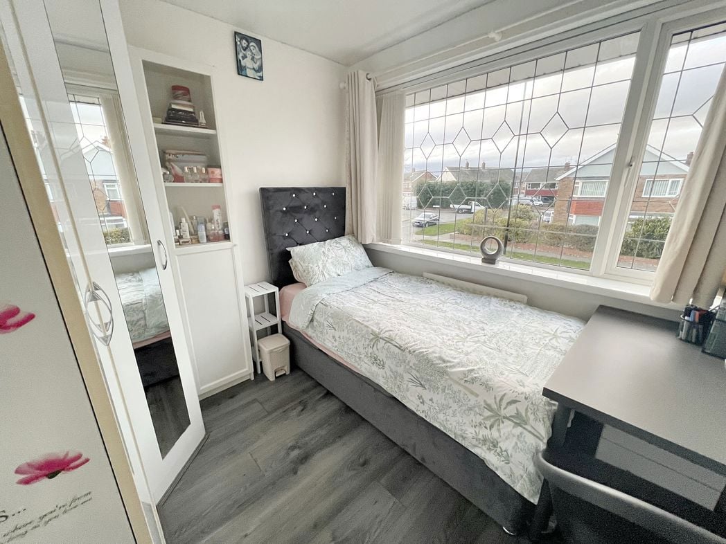 Property image 11 of 13