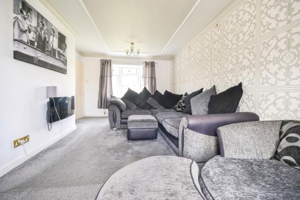 Property image 3 of 8