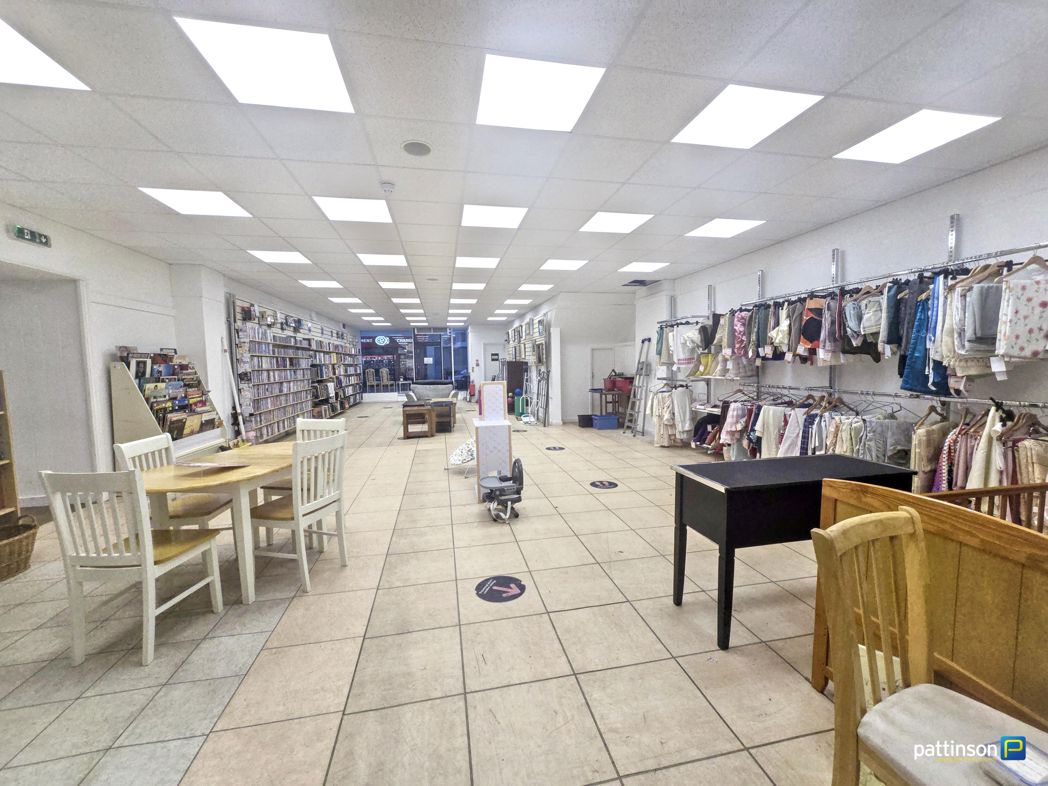 Property image 11 of 28