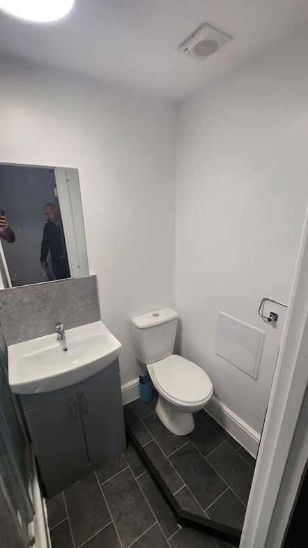 Property image 8 of 16