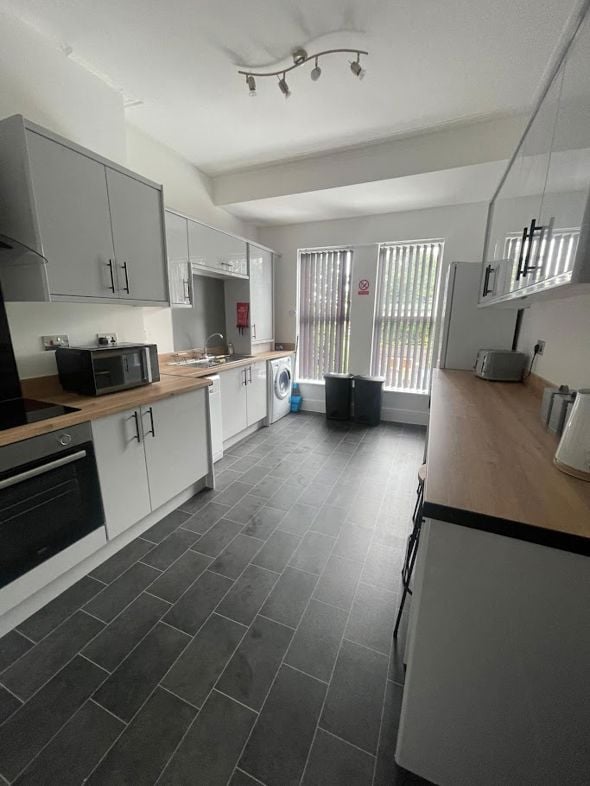 Property image 4 of 16