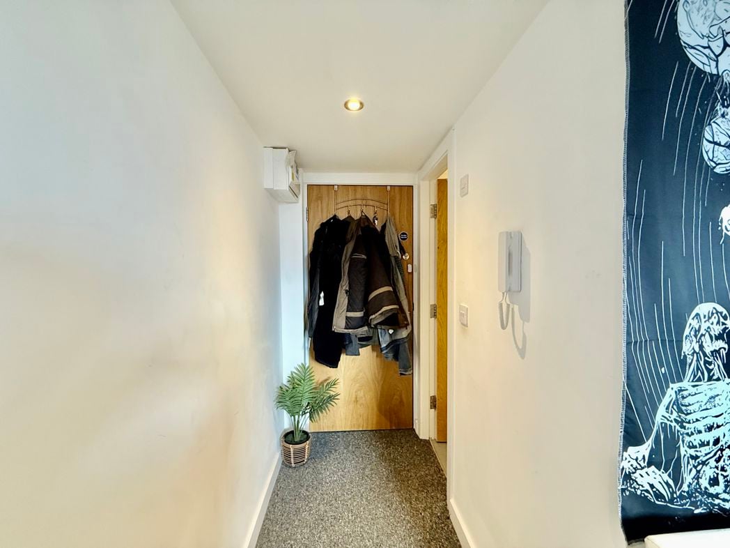 Property image 6 of 19